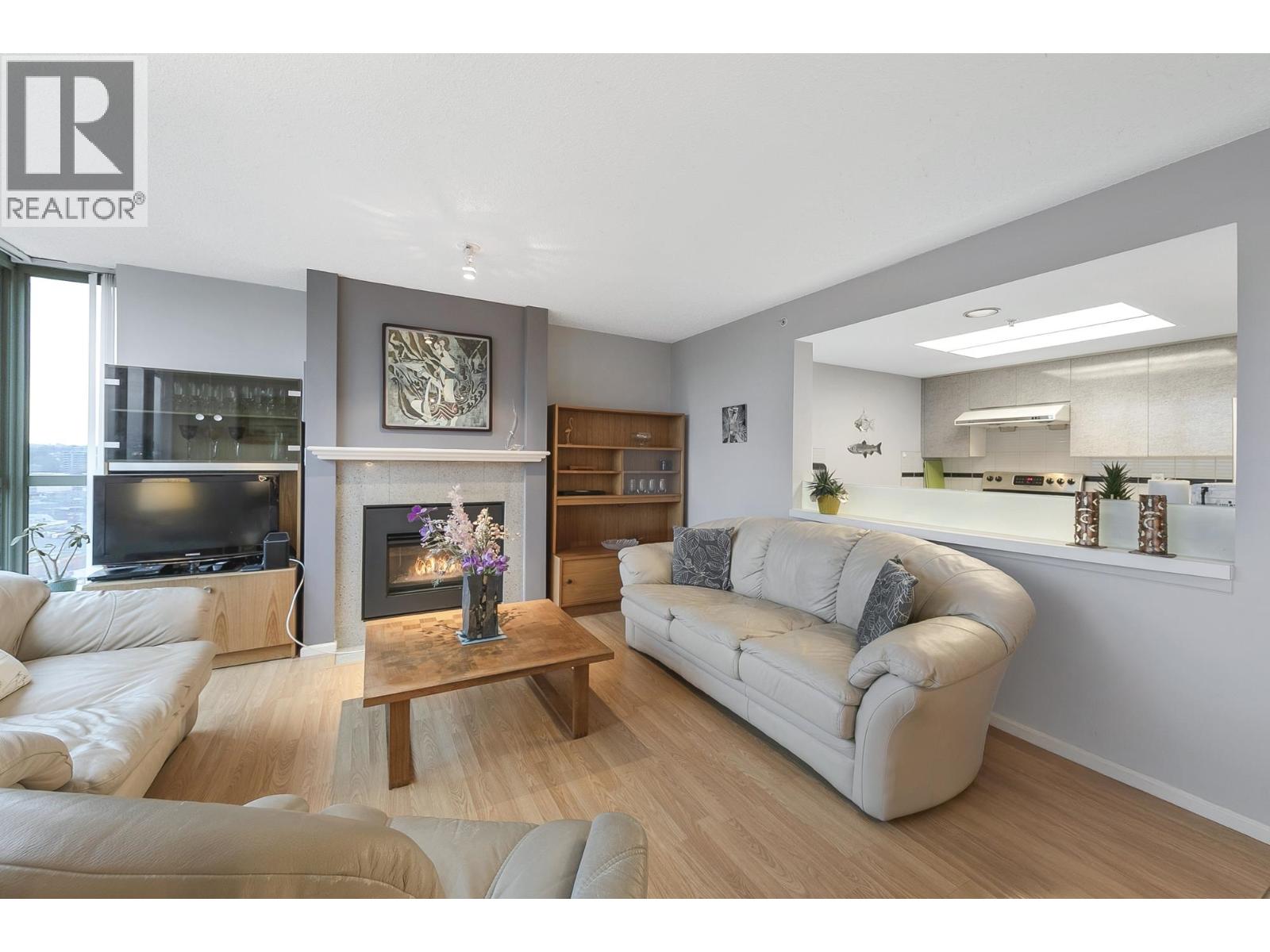 1904 1188 Quebec Street, Vancouver, British Columbia  V6A 4B3 - Photo 5 - R3085450