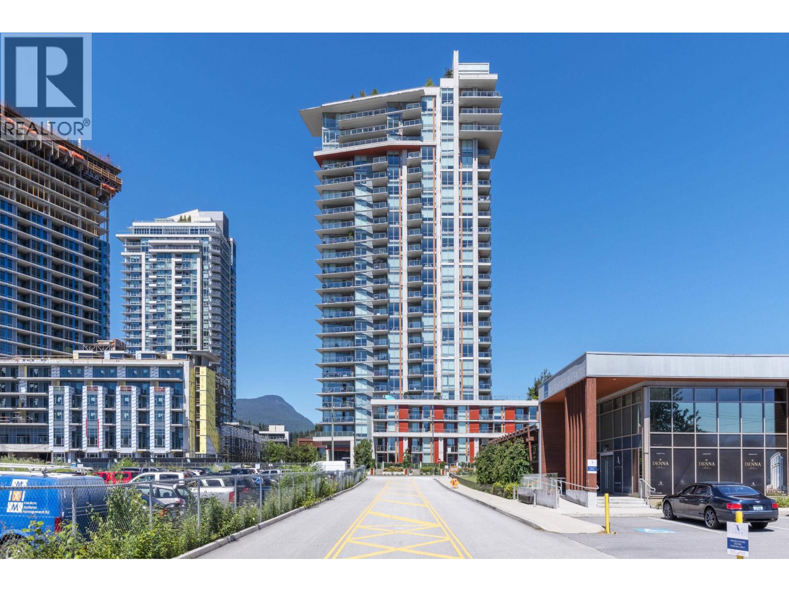 205 1550 Fern Street, North Vancouver, British Columbia  V7J 0A9 - Photo 2 - R3085452