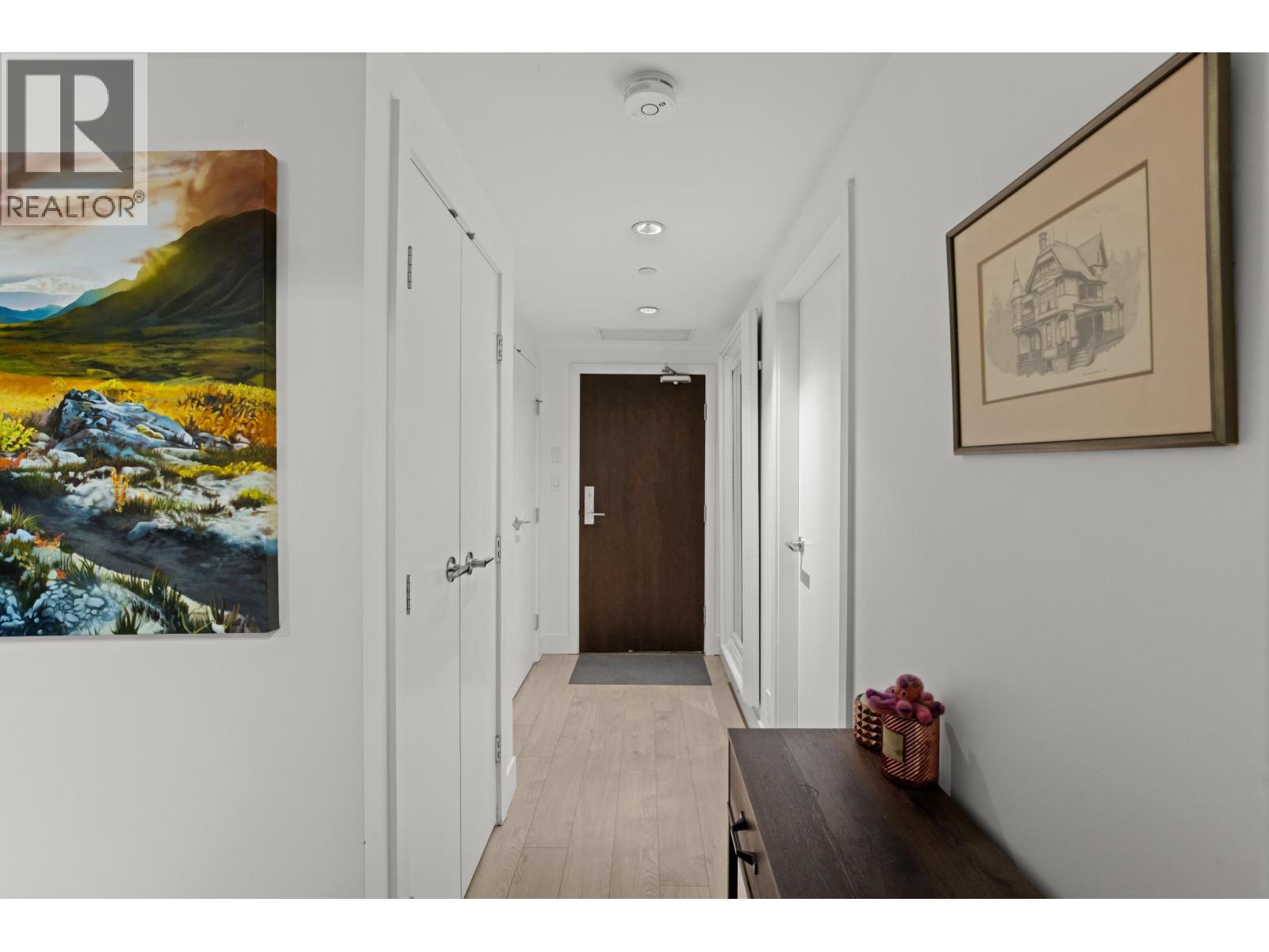 205 1550 Fern Street, North Vancouver, British Columbia  V7J 0A9 - Photo 5 - R3085452