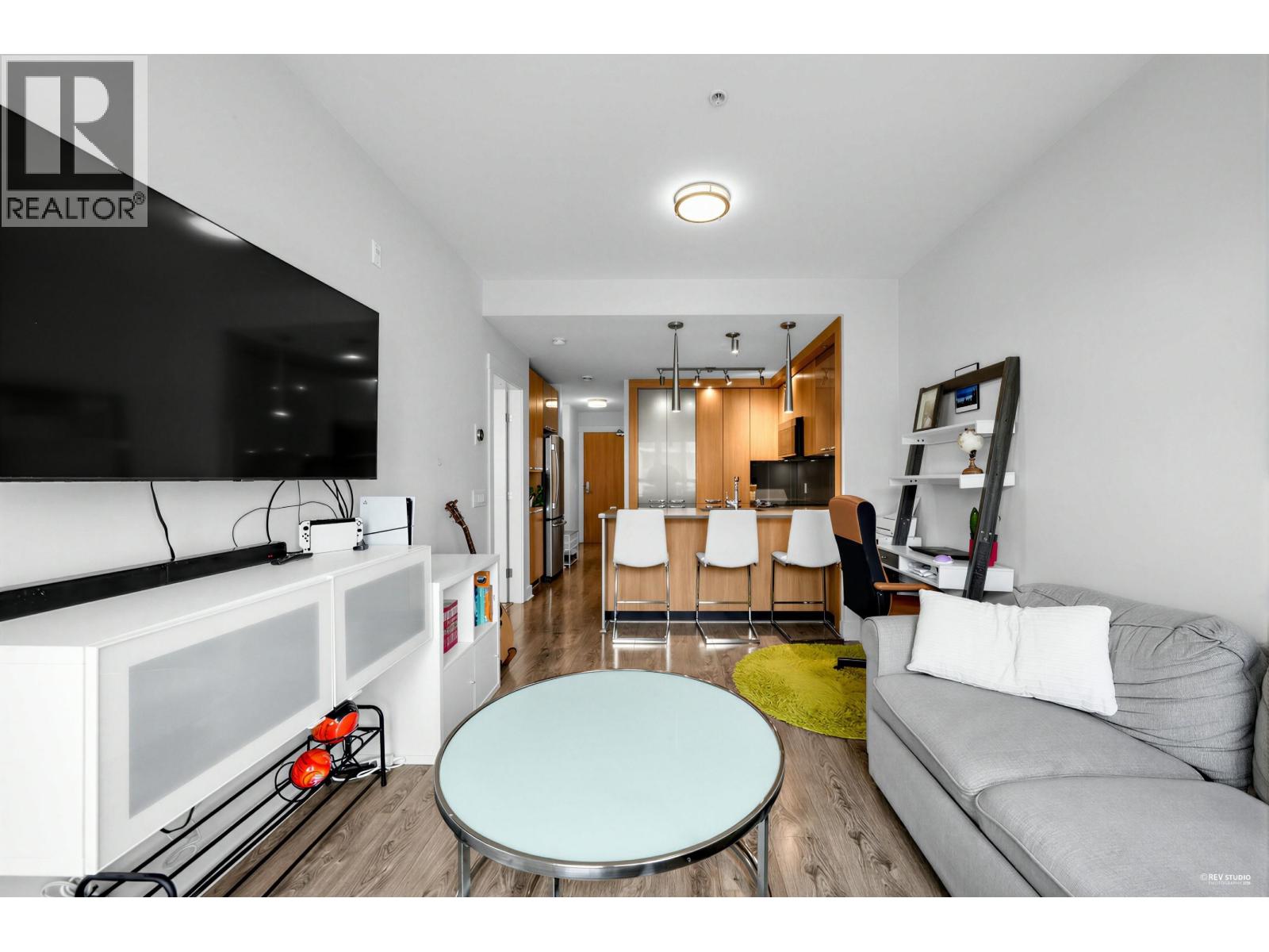 307 733 W 14 Street, North Vancouver, British Columbia  V7M 0C6 - Photo 4 - R3085459