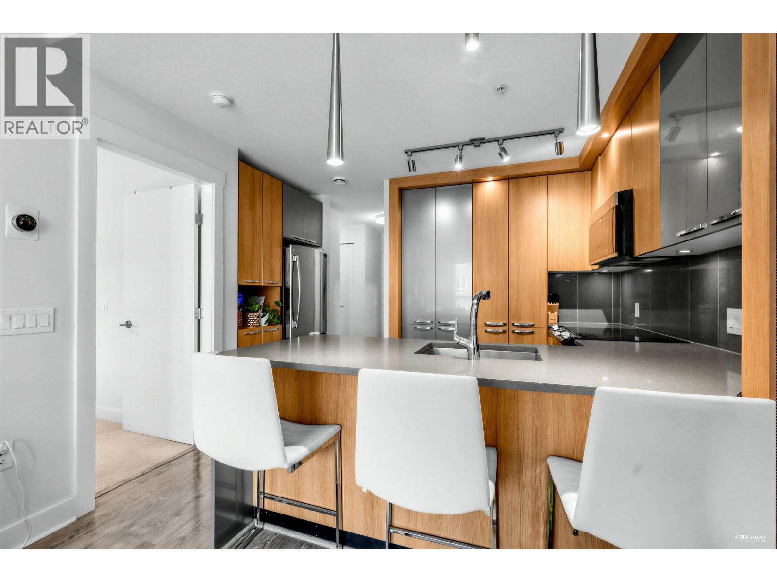 307 733 W 14 Street, North Vancouver, British Columbia  V7M 0C6 - Photo 8 - R3085459