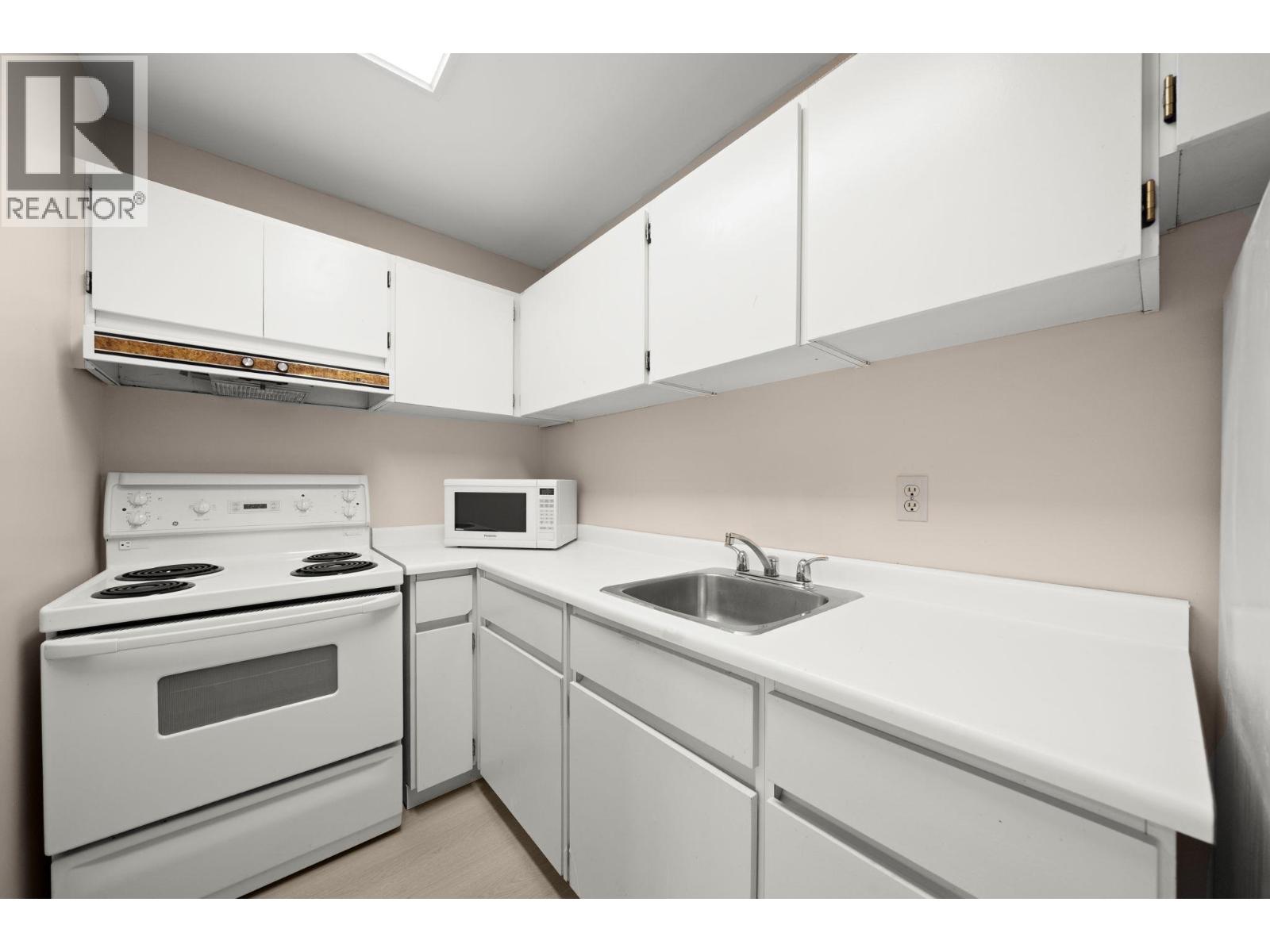 301 601 North Road, Coquitlam, British Columbia  V3J 1P1 - Photo 4 - R3085460