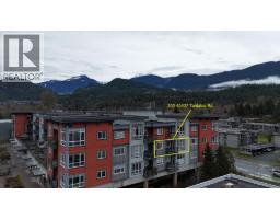 303 40437 TANTALUS ROAD, Squamish, British Columbia