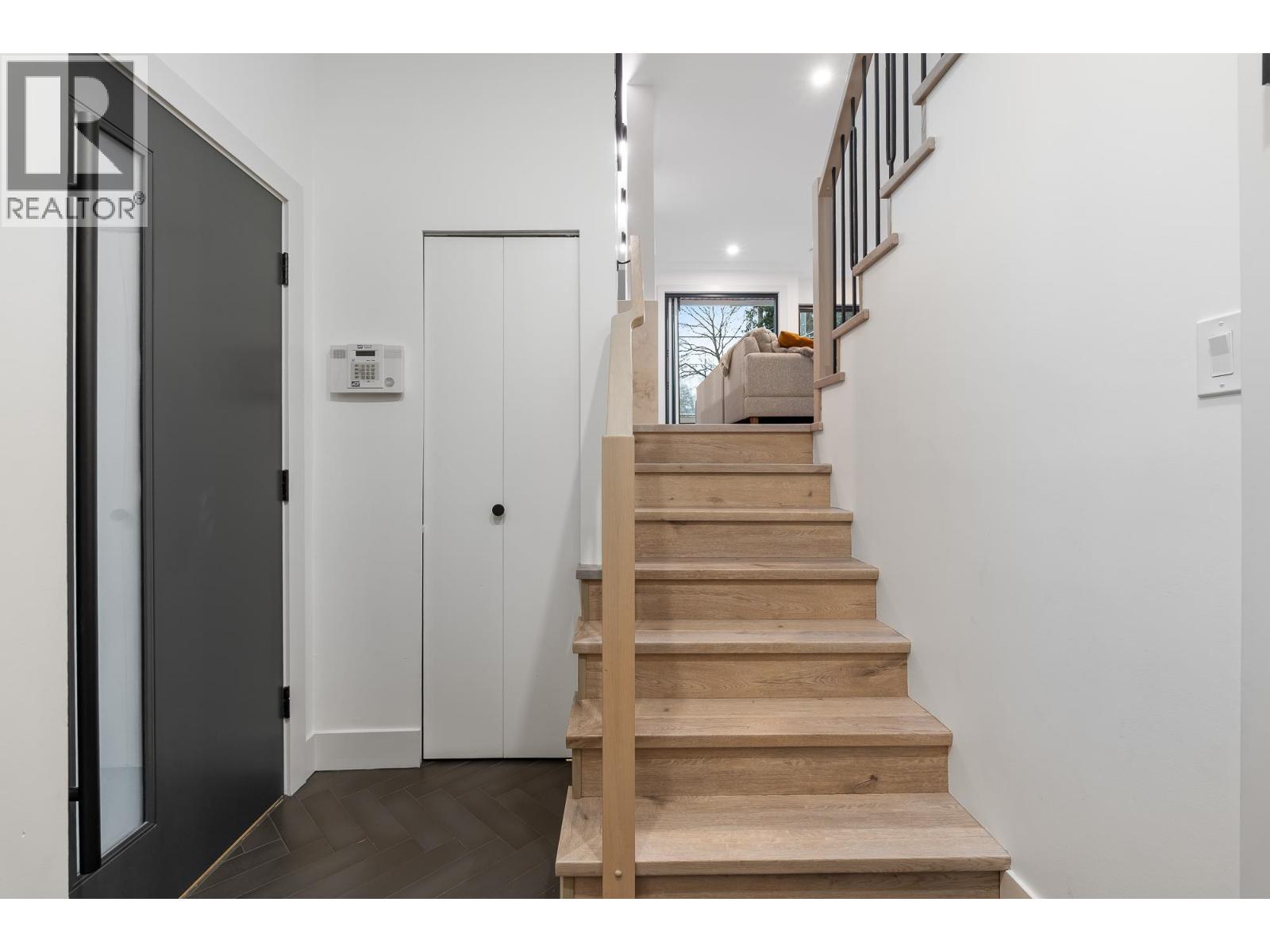 3232 W 5th Avenue, Vancouver, British Columbia  V6K 1V4 - Photo 3 - R3085482