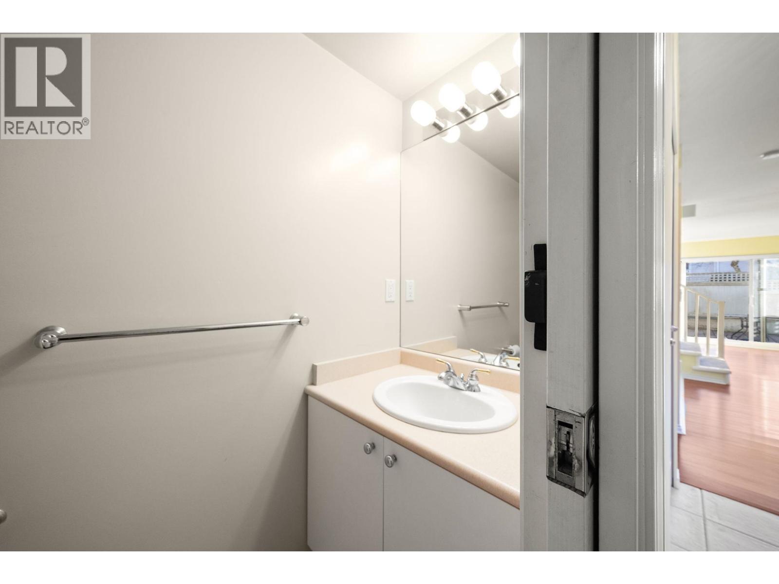 27 6670 Rumble Street, Burnaby, British Columbia  V5E 4L4 - Photo 12 - R3085494