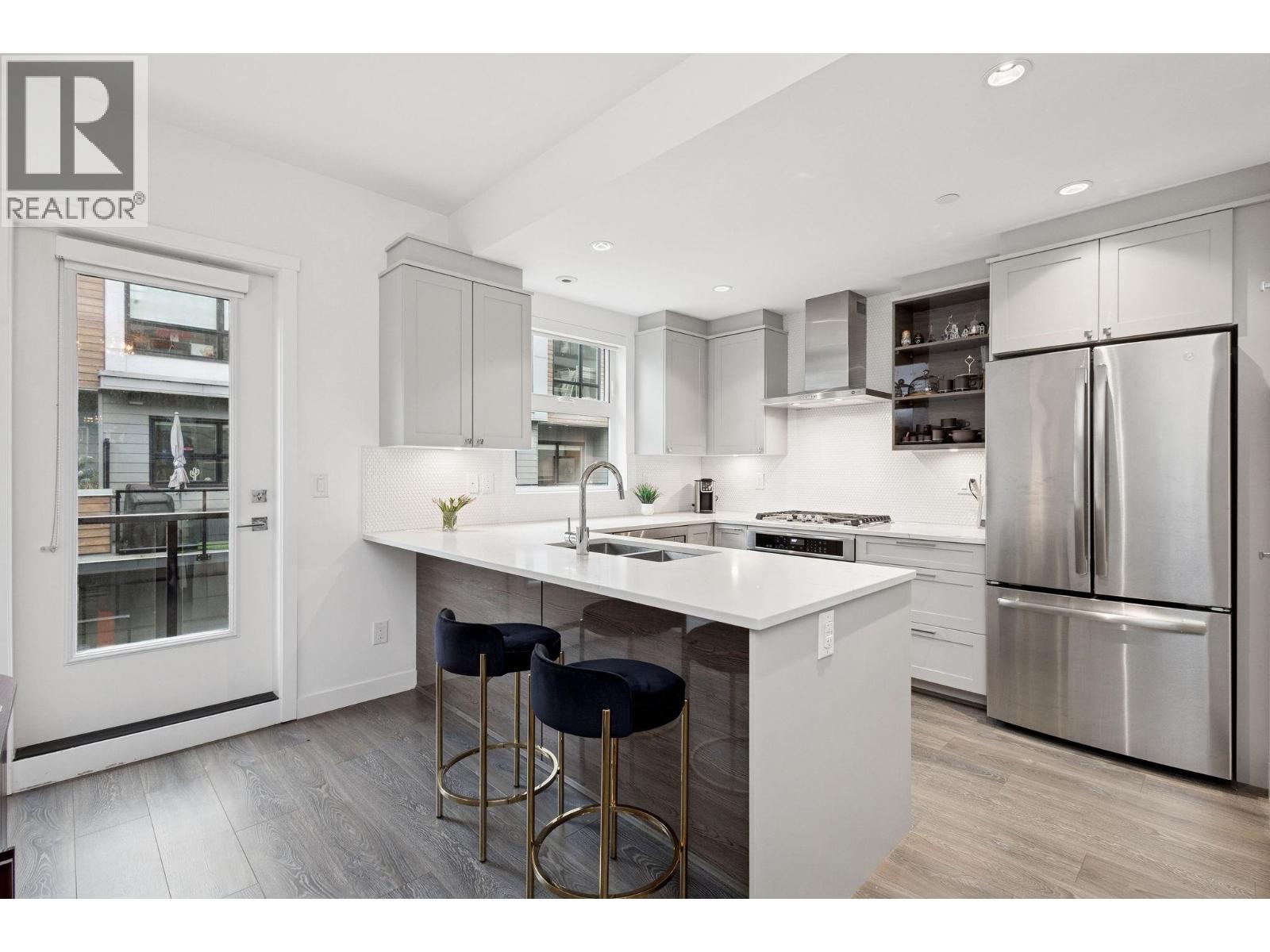 21 856 Orwell Street, North Vancouver, British Columbia  V7J 0C2 - Photo 5 - R3085508