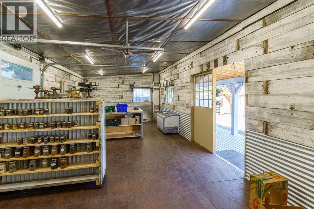 10 & 20, 30061 Range Road 23, Rural Mountain View County, Alberta  T0M 0N0 - Photo 45 - A2282508