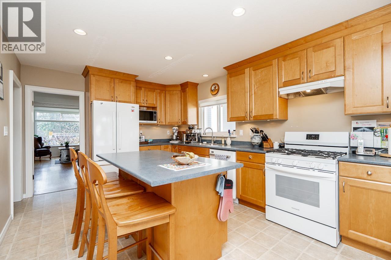 7738 Cumberland Street, Burnaby, British Columbia  V3N 3Y3 - Photo 10 - R3085462