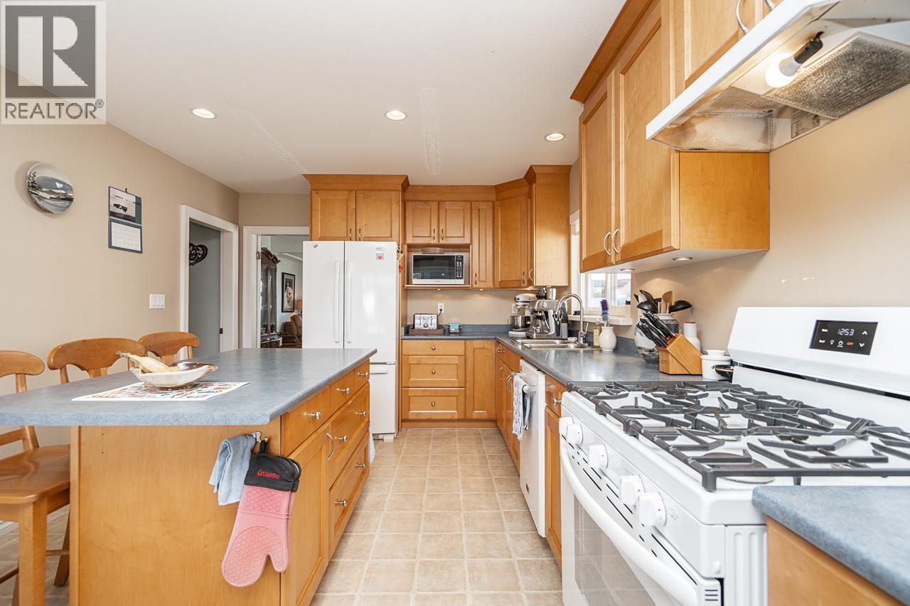 7738 Cumberland Street, Burnaby, British Columbia  V3N 3Y3 - Photo 11 - R3085462