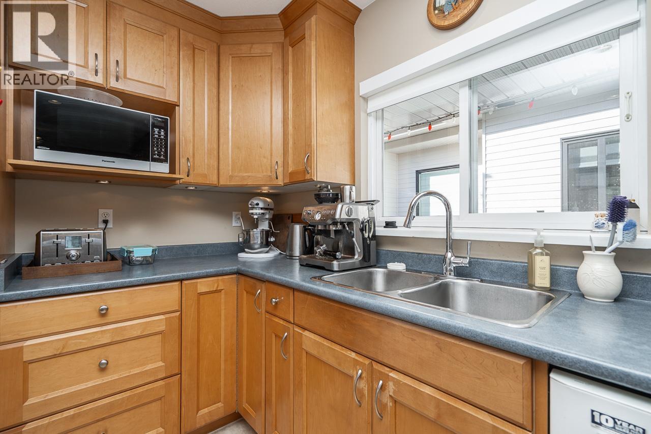 7738 Cumberland Street, Burnaby, British Columbia  V3N 3Y3 - Photo 12 - R3085462