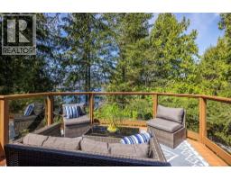 5864 SKOOKUMCHUK ROAD, Sechelt, British Columbia