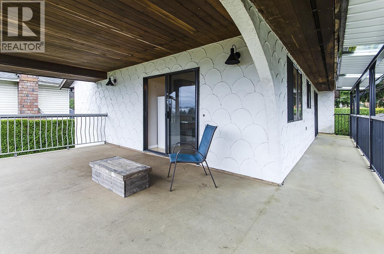 1045 Moray Street, Coquitlam, British Columbia  V3J 7G9 - Photo 11 - R3085490