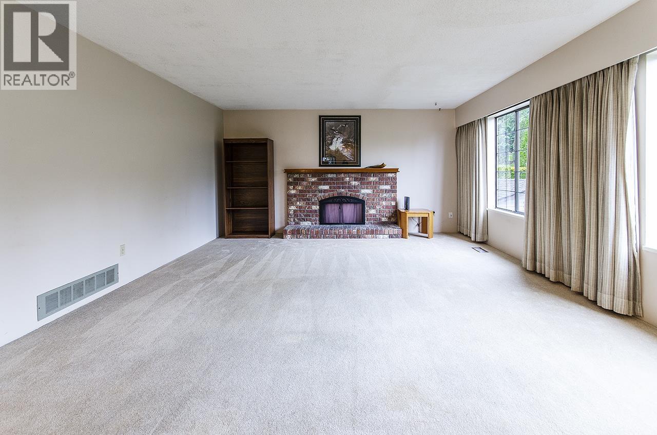 1045 Moray Street, Coquitlam, British Columbia  V3J 7G9 - Photo 3 - R3085490