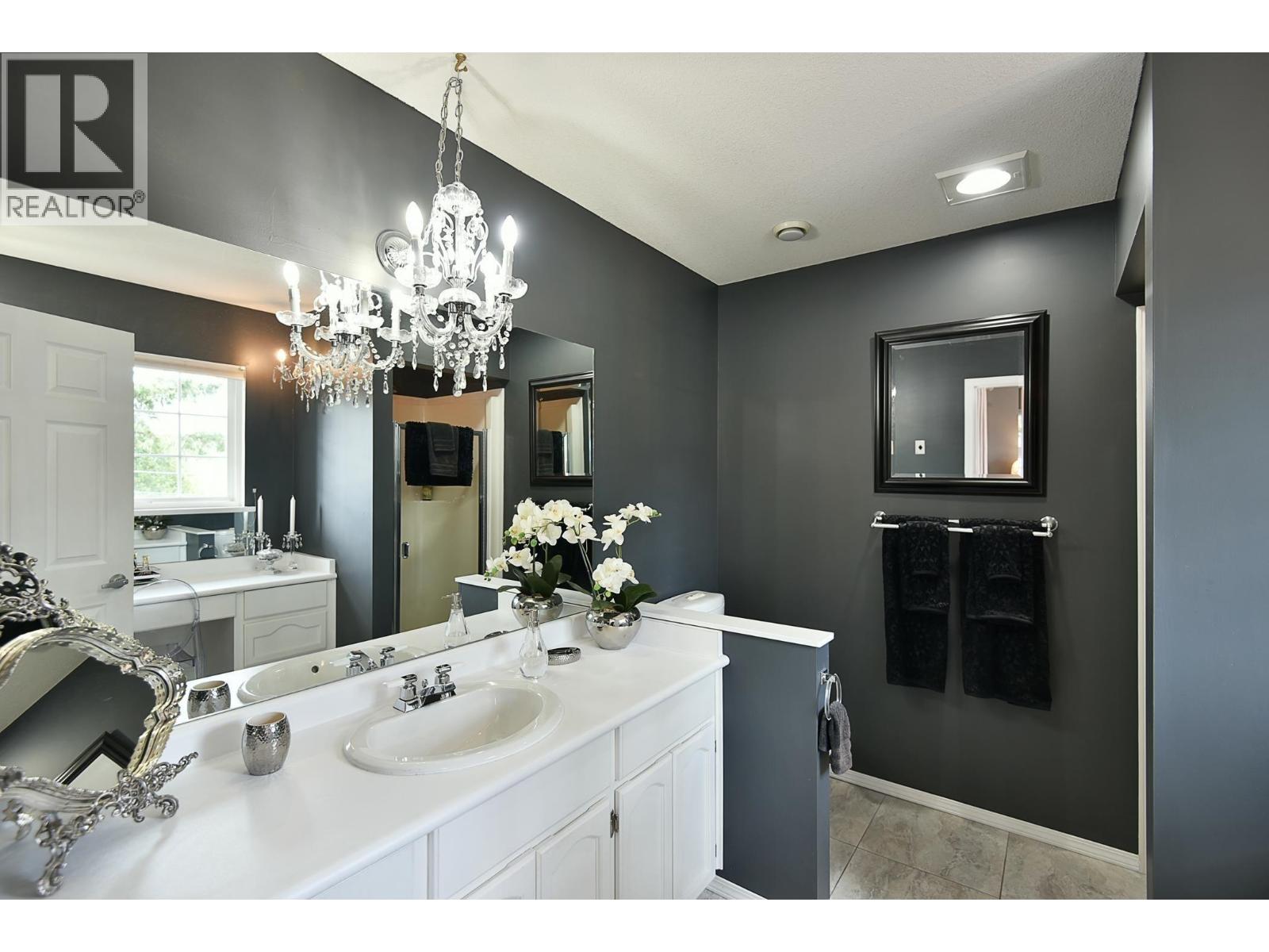 5457 Burley Place, Sechelt, British Columbia  V0N 3A0 - Photo 25 - R3085525