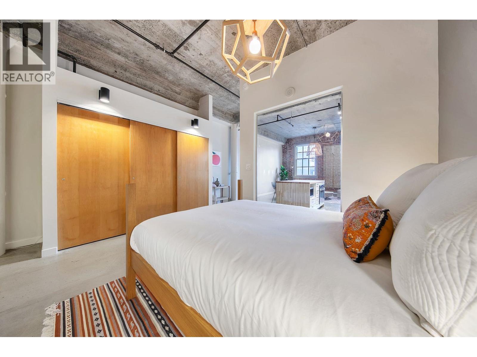 546 Beatty Street, Vancouver, British Columbia  V6B 2L3 - Photo 3 - R3085500