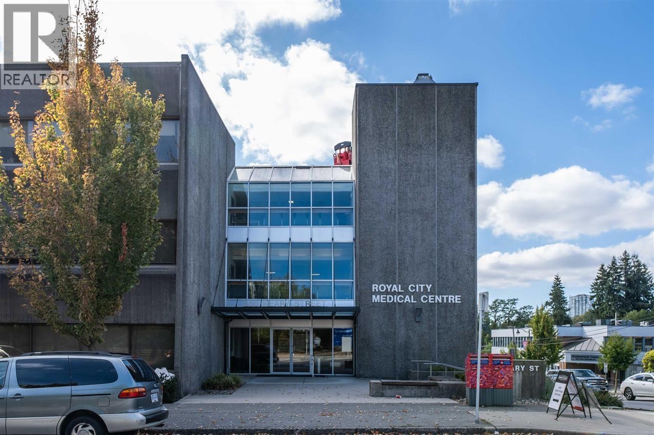 104 250 Keary Street, New Westminster, British Columbia  V3L 5E7 - Photo 1 - C8075756