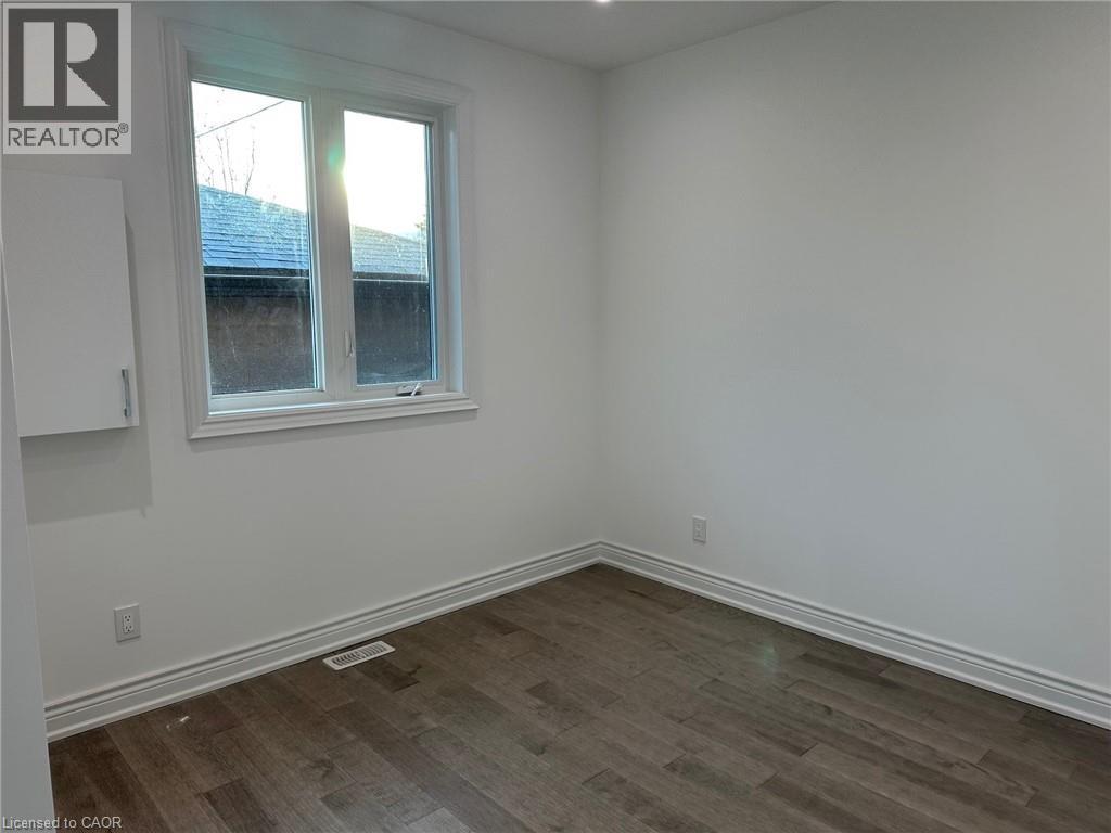 114 Warren Avenue, Hamilton, Ontario  L9A 3E1 - Photo 11 - 40799361