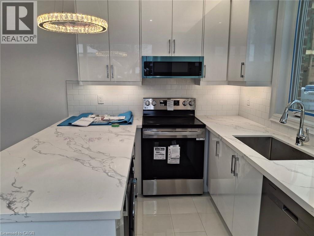 114 Warren Avenue, Hamilton, Ontario  L9A 3E1 - Photo 6 - 40799361