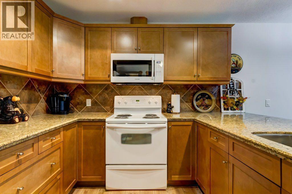 324, 170 Crossbow Place, Canmore, Alberta  T1W 3H4 - Photo 6 - A2271746