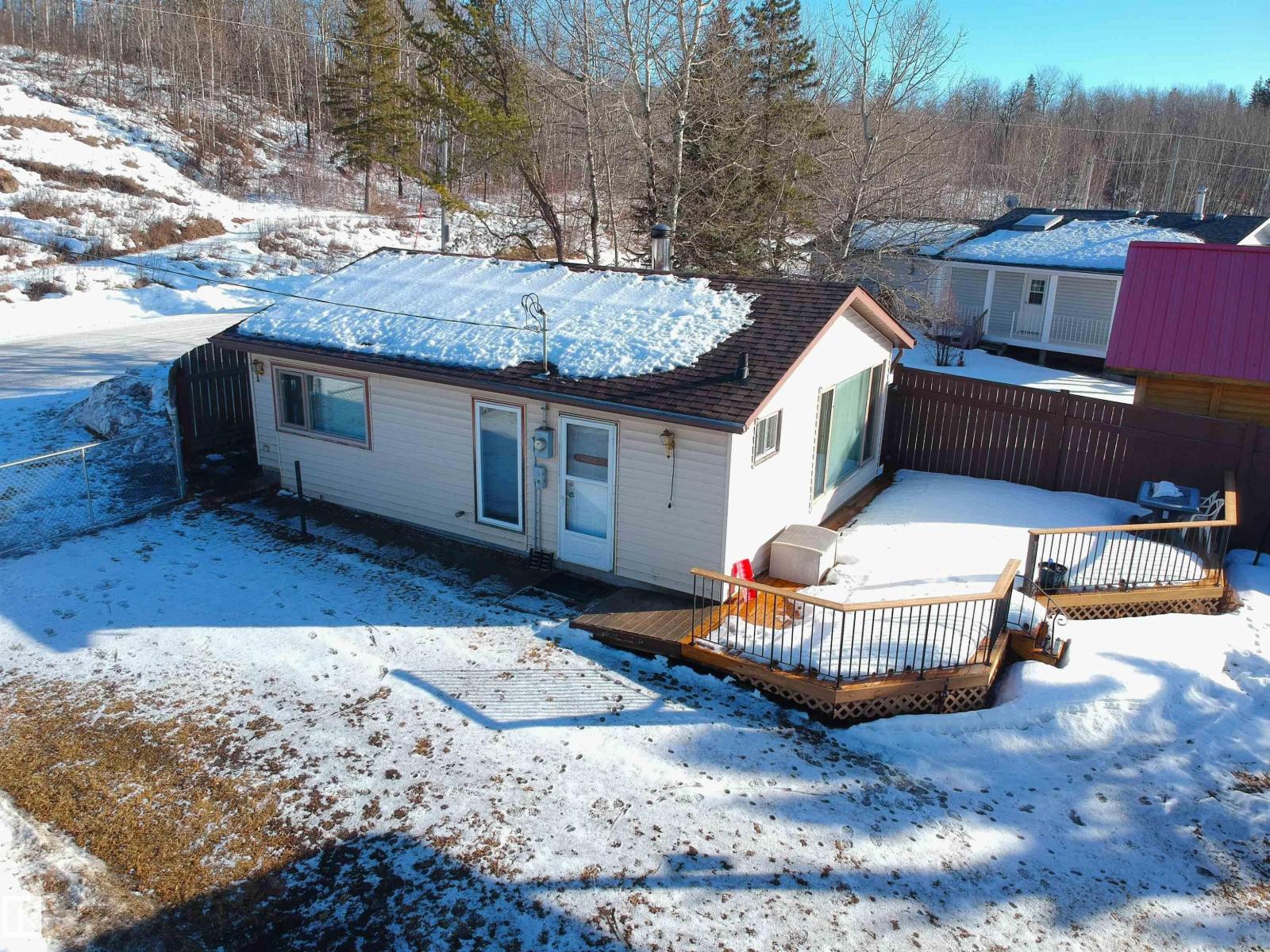 177 Lakeshore Dr, Rural Lac Ste. Anne County, Alberta  T0E 1V0 - Photo 1 - E4471940