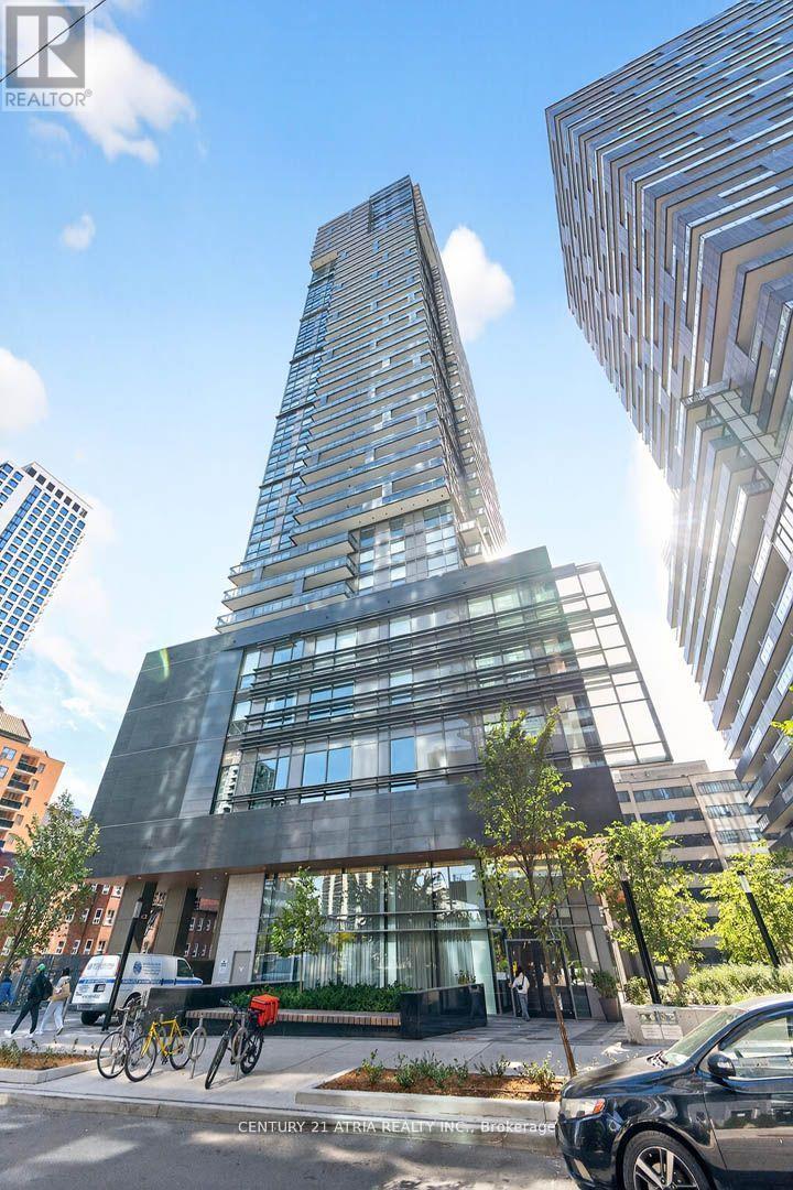 707 - 39 Roehampton Avenue, Toronto, Ontario  M4P 0G1 - Photo 2 - C12750280