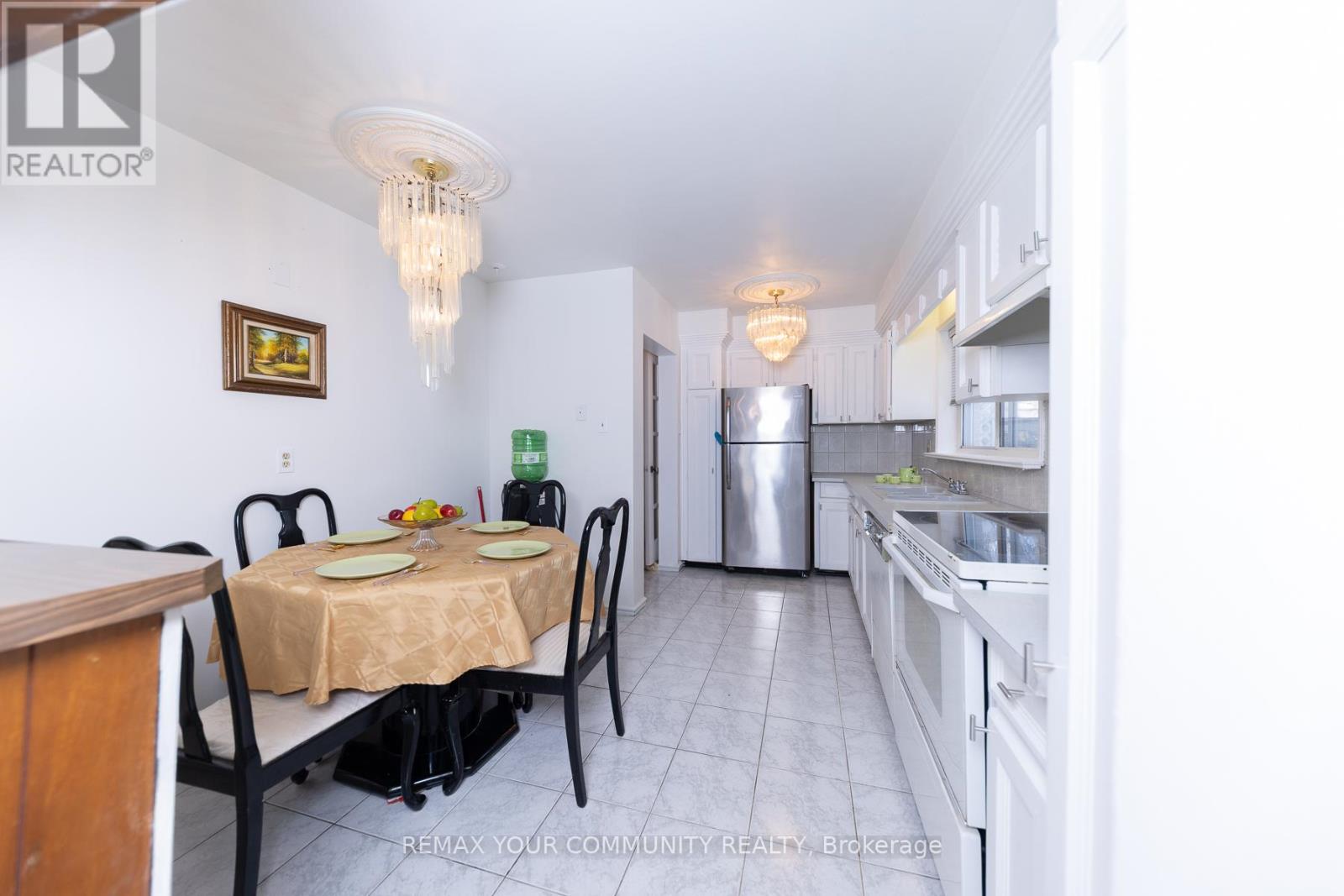 11 Greenwin Village Road, Toronto, Ontario  M2N 2R9 - Photo 11 - C12750408