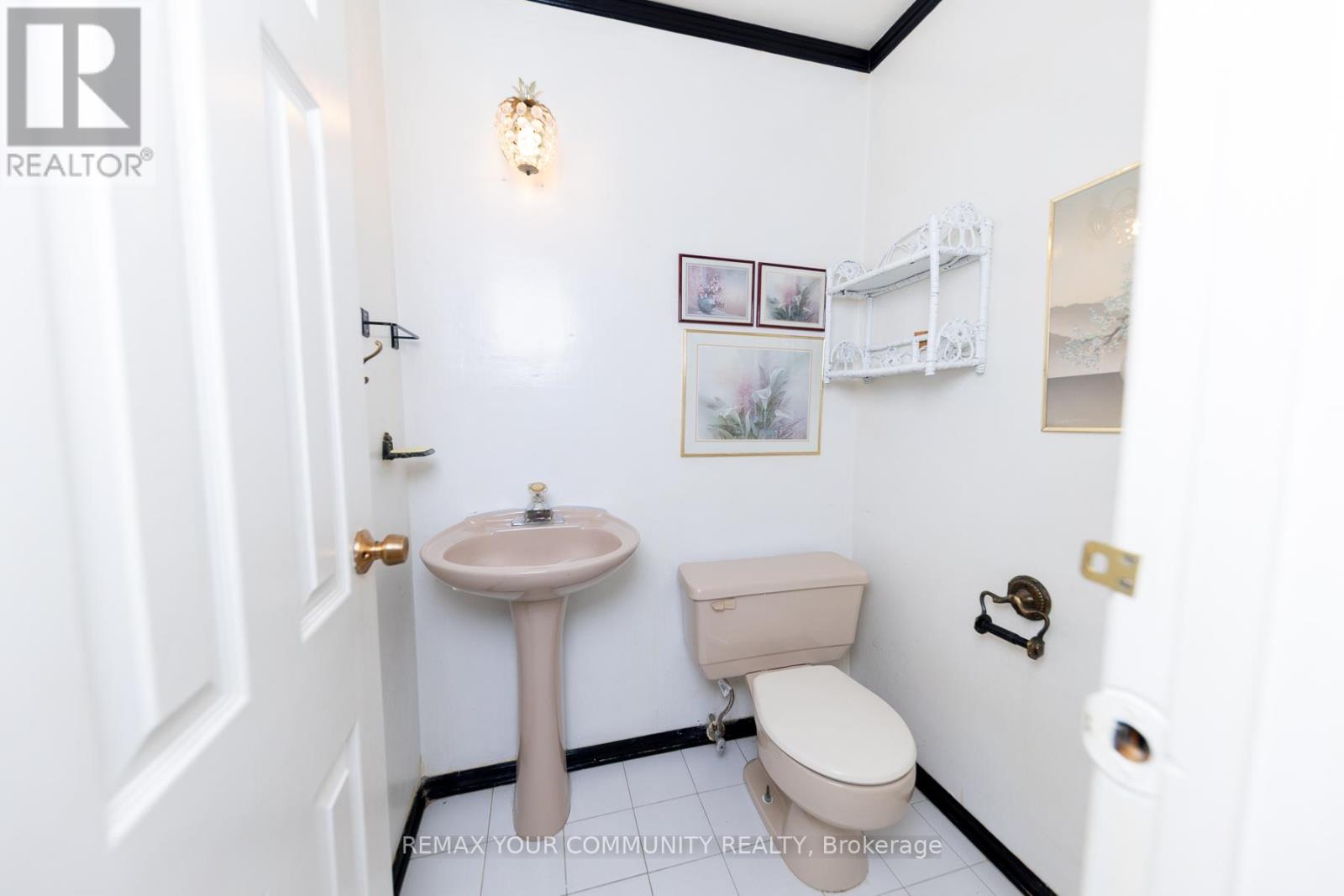 11 Greenwin Village Road, Toronto, Ontario  M2N 2R9 - Photo 18 - C12750408