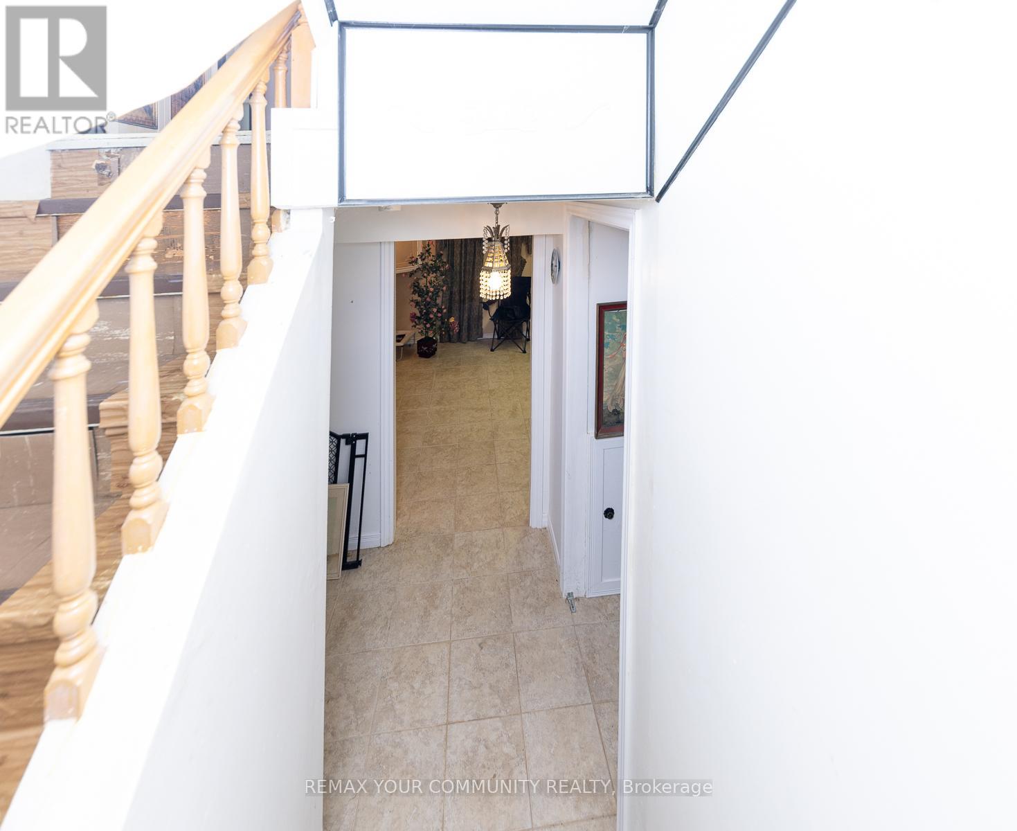 11 Greenwin Village Road, Toronto, Ontario  M2N 2R9 - Photo 33 - C12750408