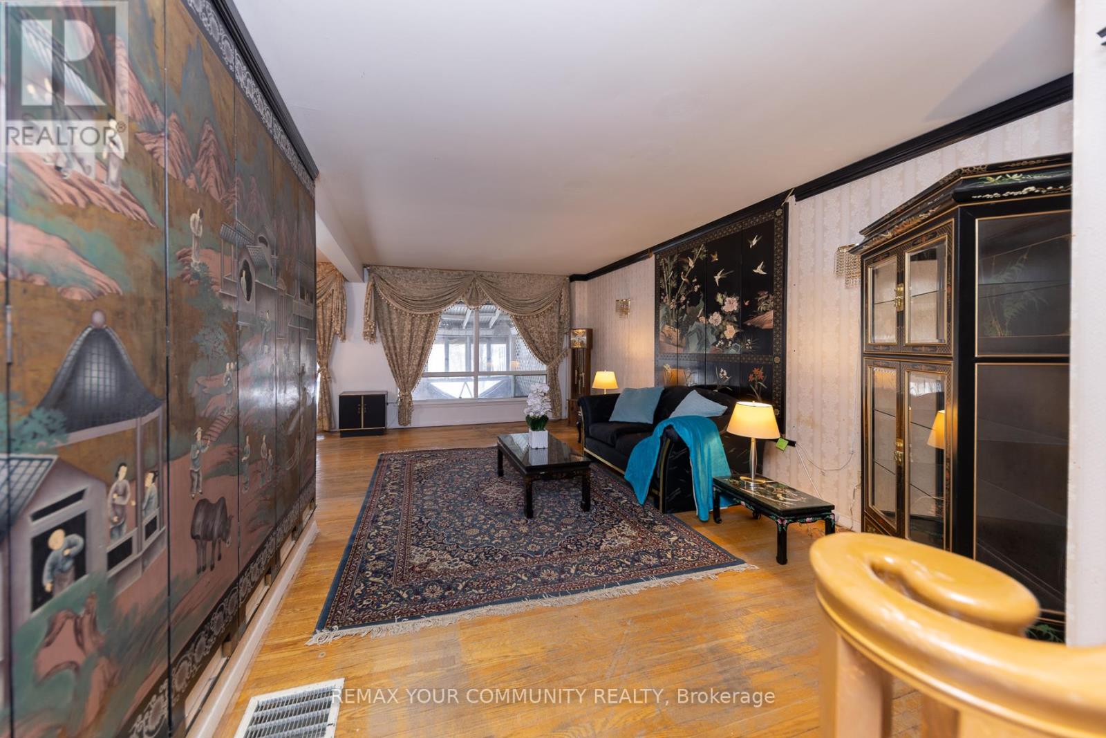 11 Greenwin Village Road, Toronto, Ontario  M2N 2R9 - Photo 5 - C12750408