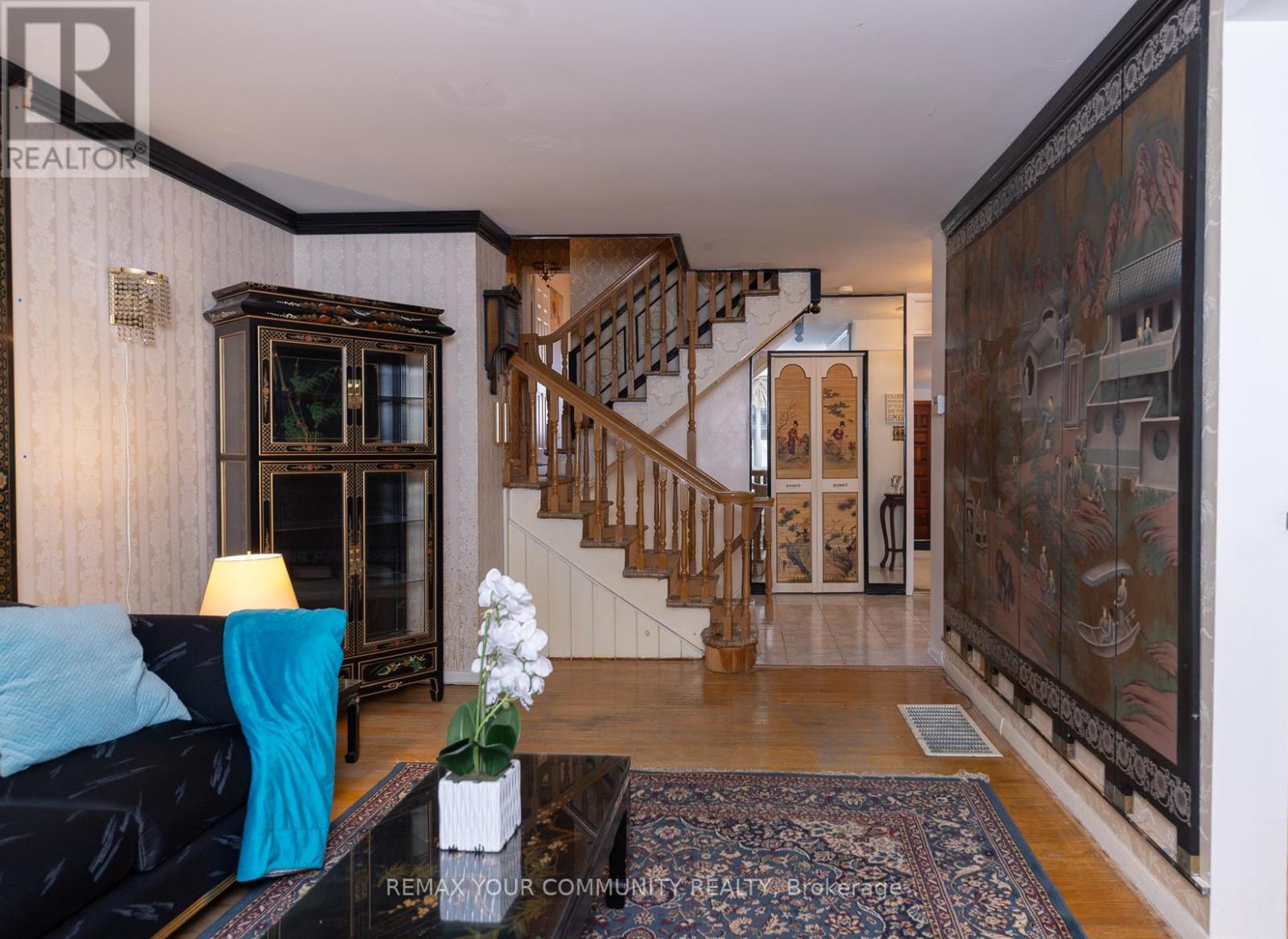 11 Greenwin Village Road, Toronto, Ontario  M2N 2R9 - Photo 9 - C12750408