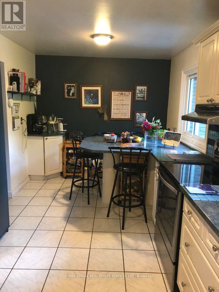 47 Snapdragon Drive, Toronto, Ontario  M2J 4X5 - Photo 10 - C12750410