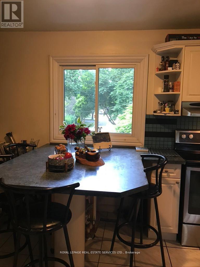 47 Snapdragon Drive, Toronto, Ontario  M2J 4X5 - Photo 11 - C12750410