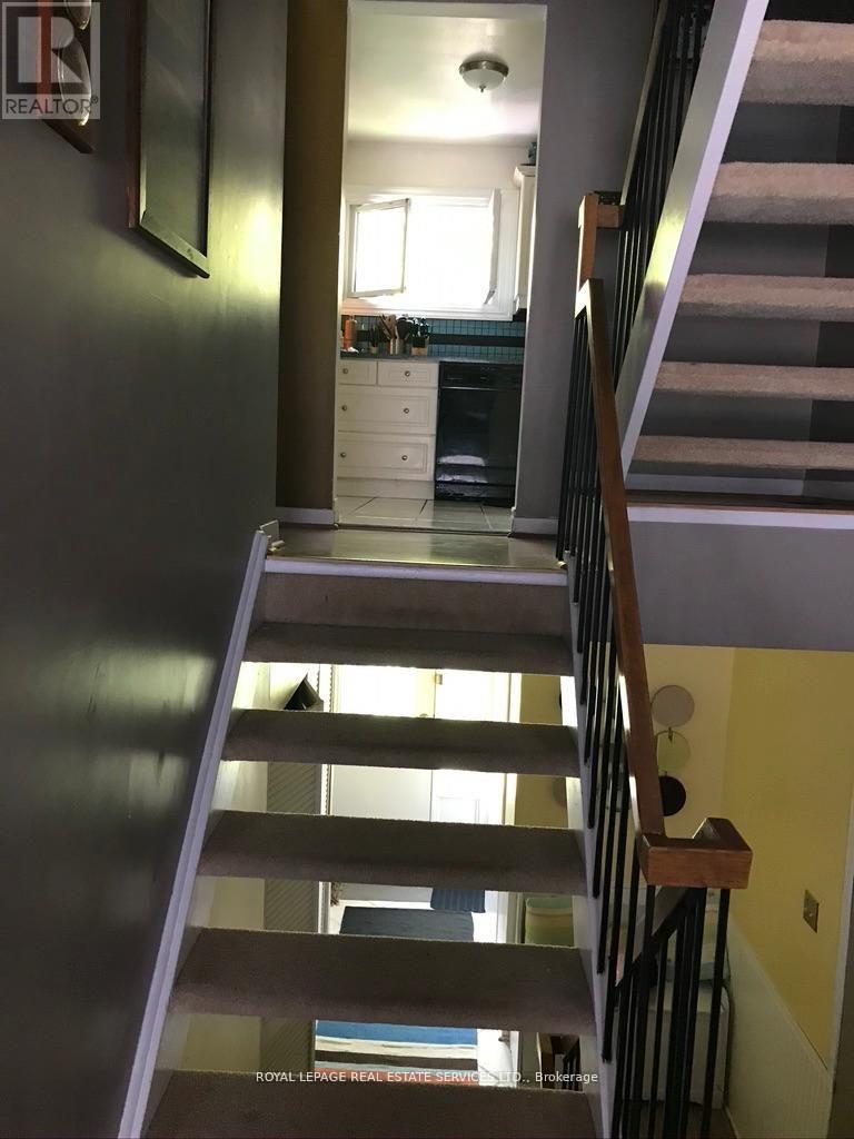 47 Snapdragon Drive, Toronto, Ontario  M2J 4X5 - Photo 7 - C12750410