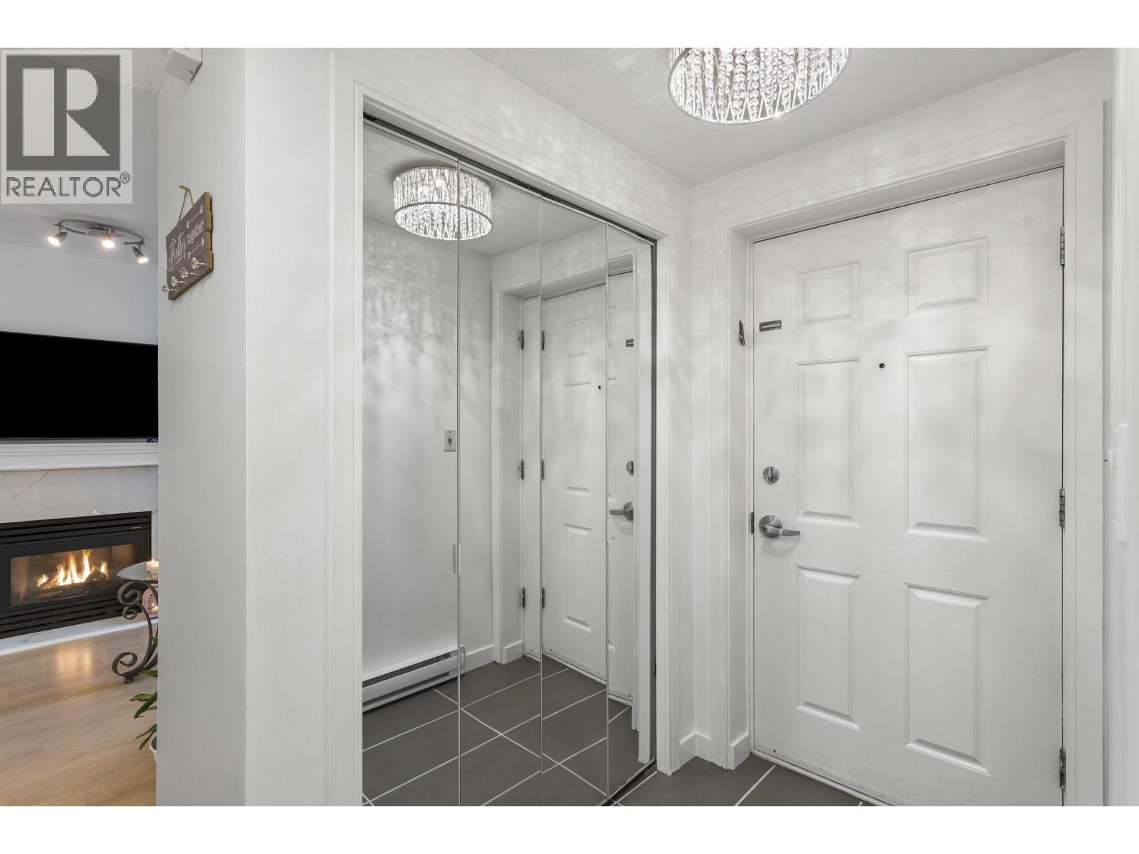 Th1 1889 Rosser Avenue, Burnaby, British Columbia V5C 6R4 - Photo 11 - R3085310