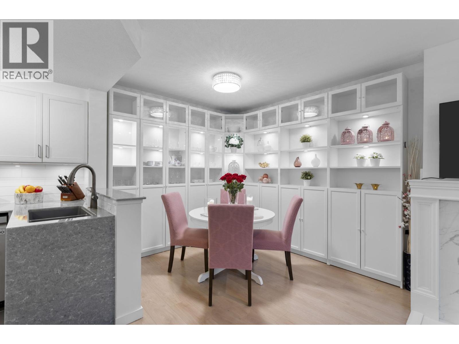 Th1 1889 Rosser Avenue, Burnaby, British Columbia V5C 6R4 - Photo 5 - R3085310