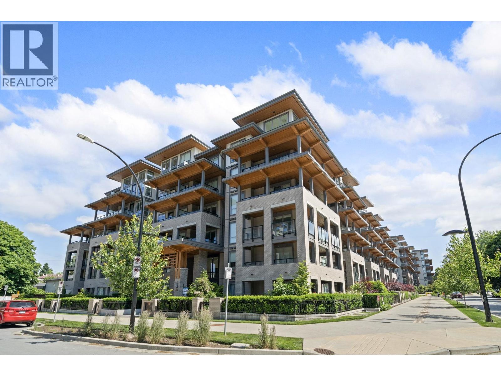 418 7588 16th Street, Burnaby, British Columbia  V3N 0H8 - Photo 1 - R3085447