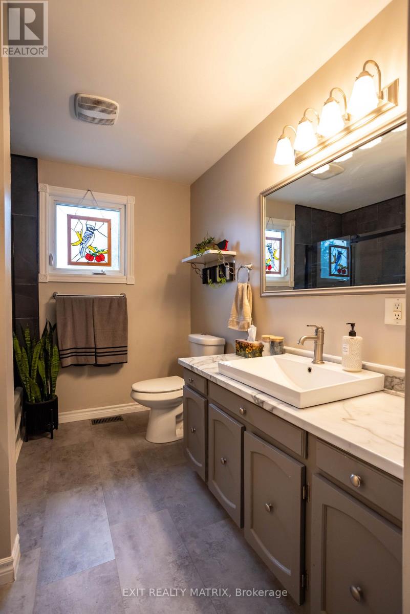 697 Omer Street, Hawkesbury, Ontario  K6A 3G1 - Photo 22 - X12750360