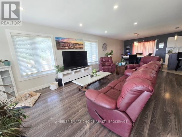 15765 Manning Road, South Stormont, Ontario  K0C 1M0 - Photo 5 - X12750404