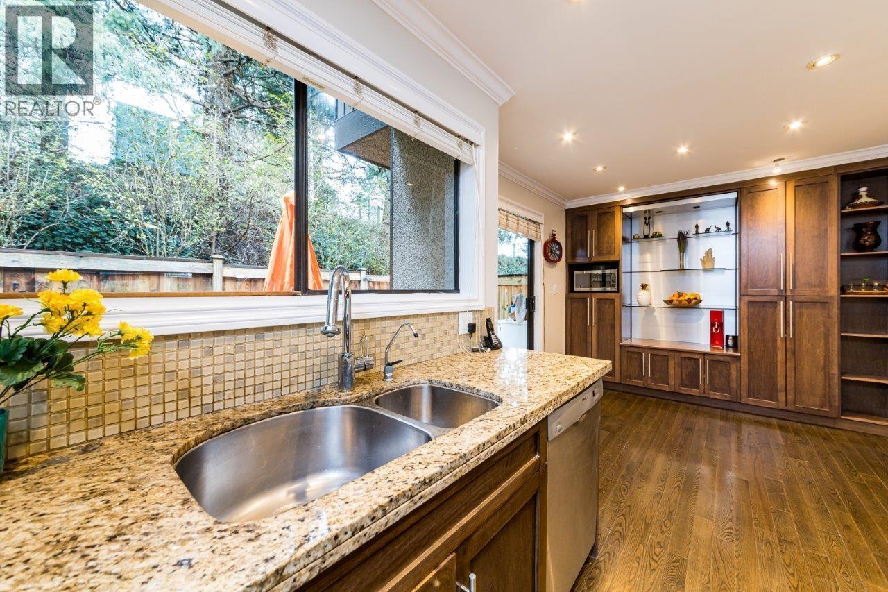 1163 Lillooet Road, North Vancouver, British Columbia  V7J 3H7 - Photo 9 - R3085477