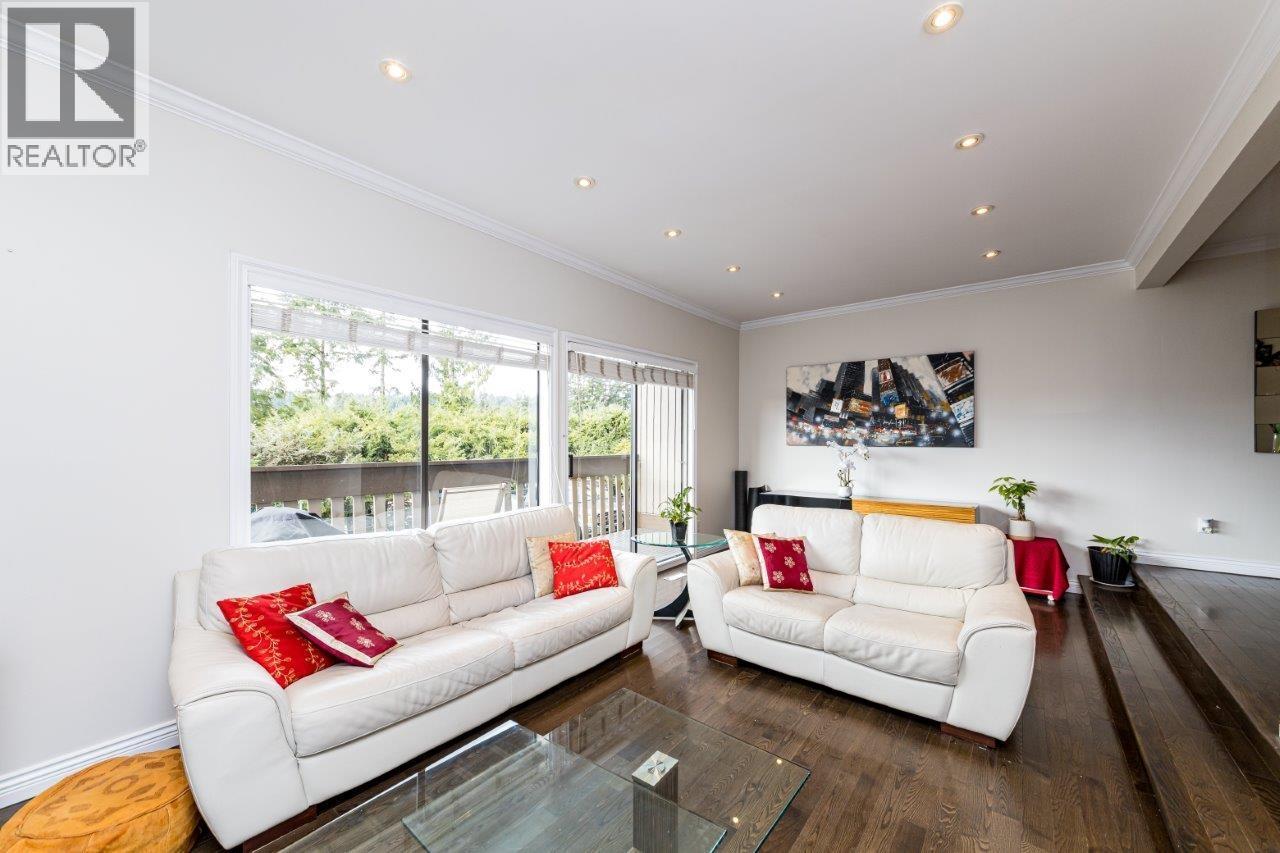 1163 Lillooet Road, North Vancouver, British Columbia  V7J 3H7 - Photo 2 - R3085477