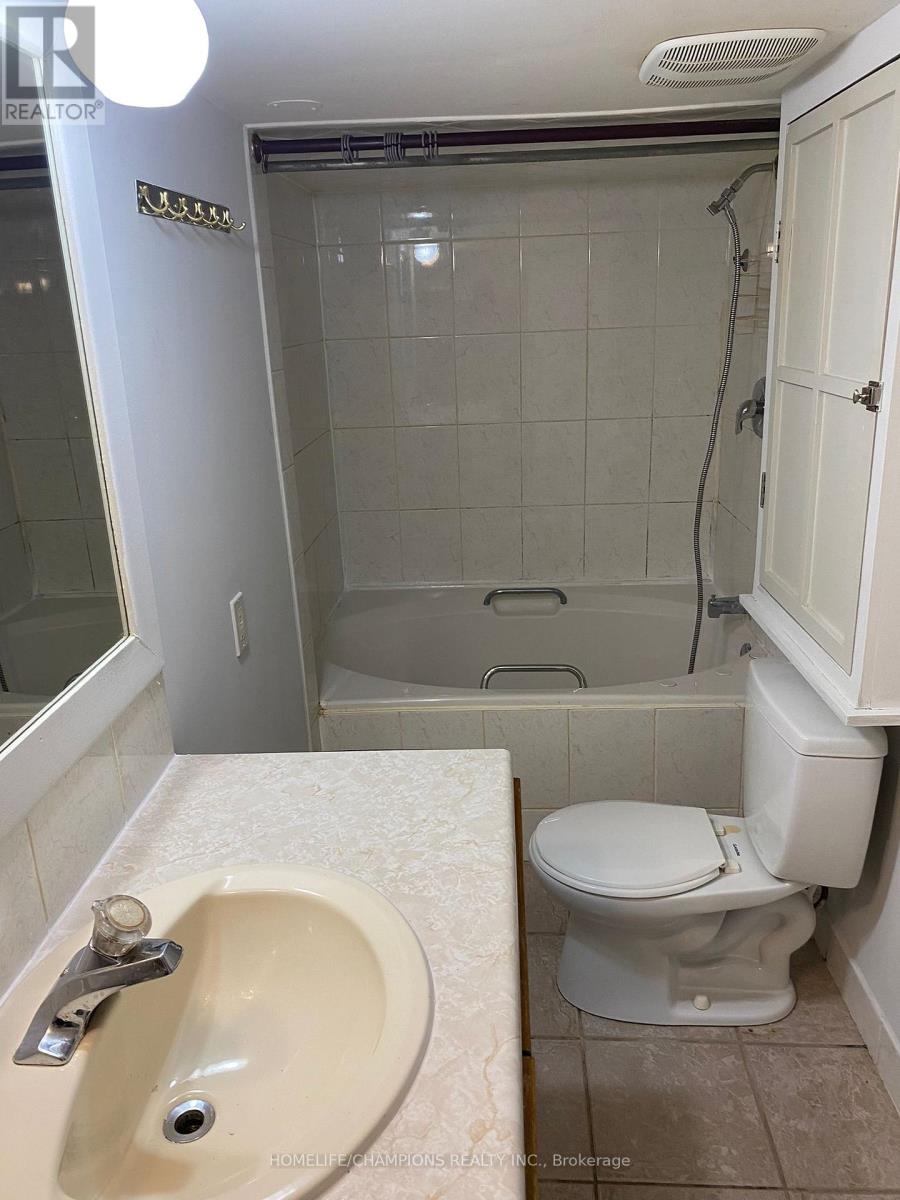 80 Keyworth Trail, Toronto (Agincourt South-Malvern West), Ontario  M1S 2V1 - Photo 27 - E12750348