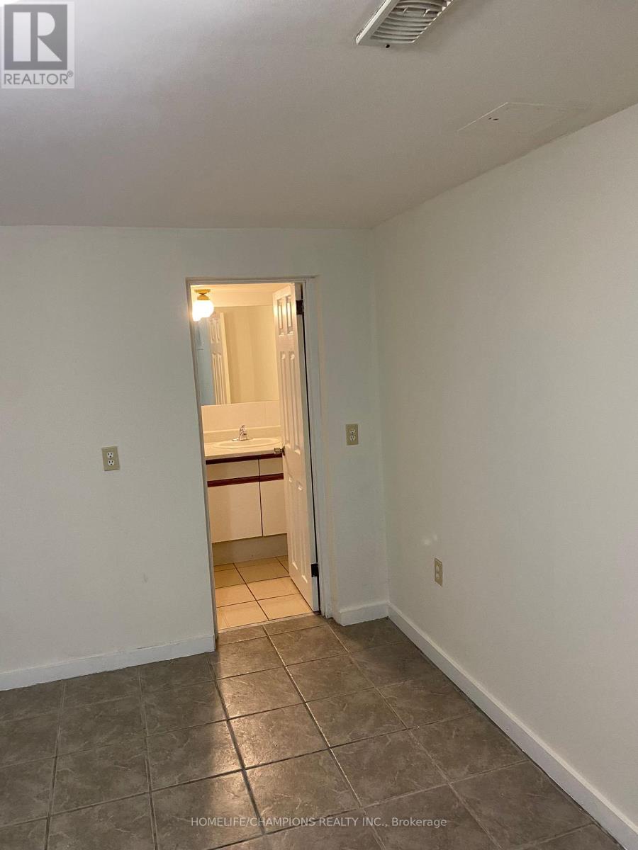 80 Keyworth Trail, Toronto (Agincourt South-Malvern West), Ontario  M1S 2V1 - Photo 33 - E12750348