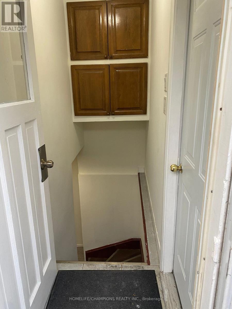 80 Keyworth Trail, Toronto (Agincourt South-Malvern West), Ontario  M1S 2V1 - Photo 9 - E12750348