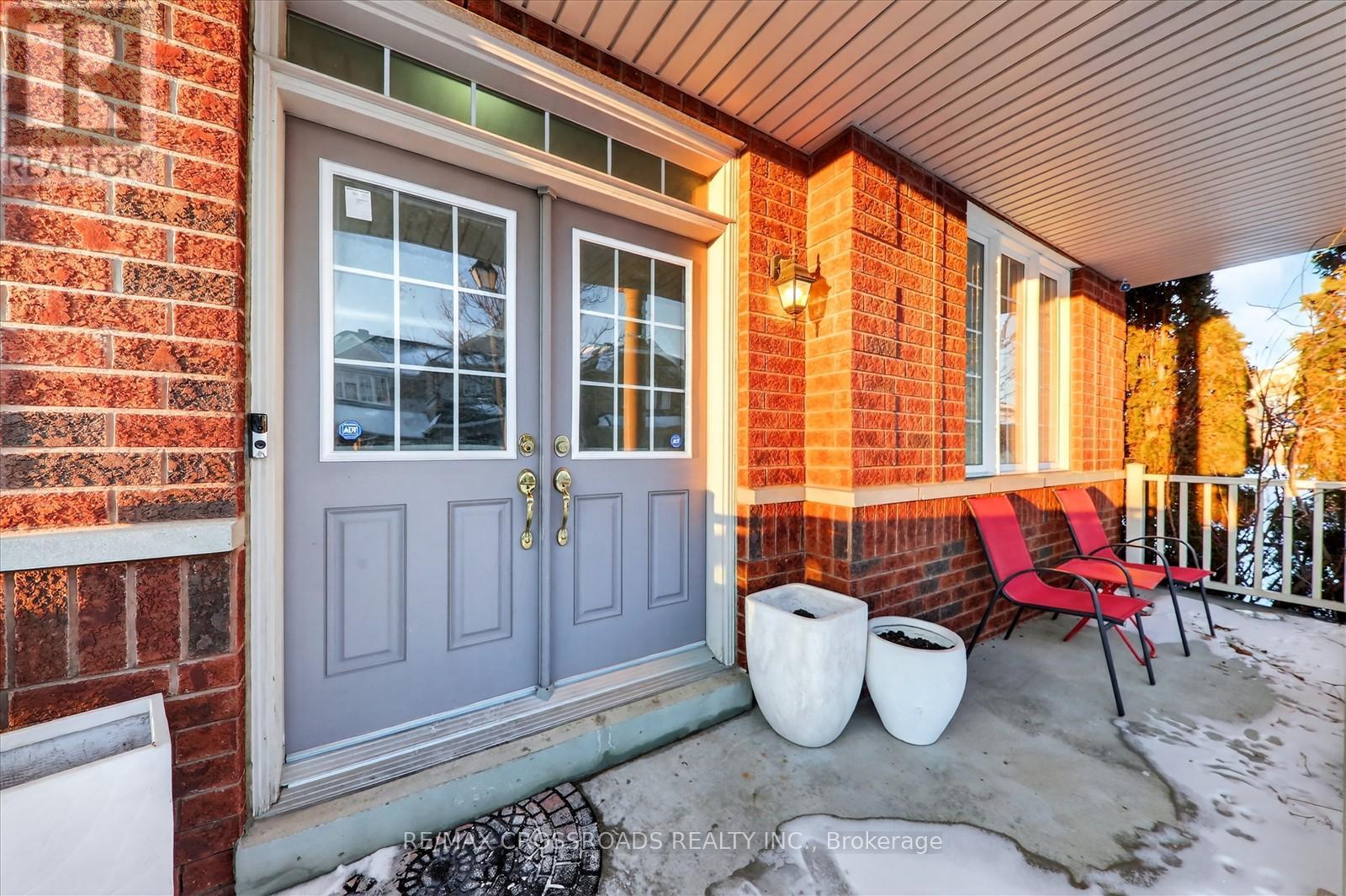 2 Mccarrick Street, Ajax, Ontario  L1T 0J2 - Photo 3 - E12750394