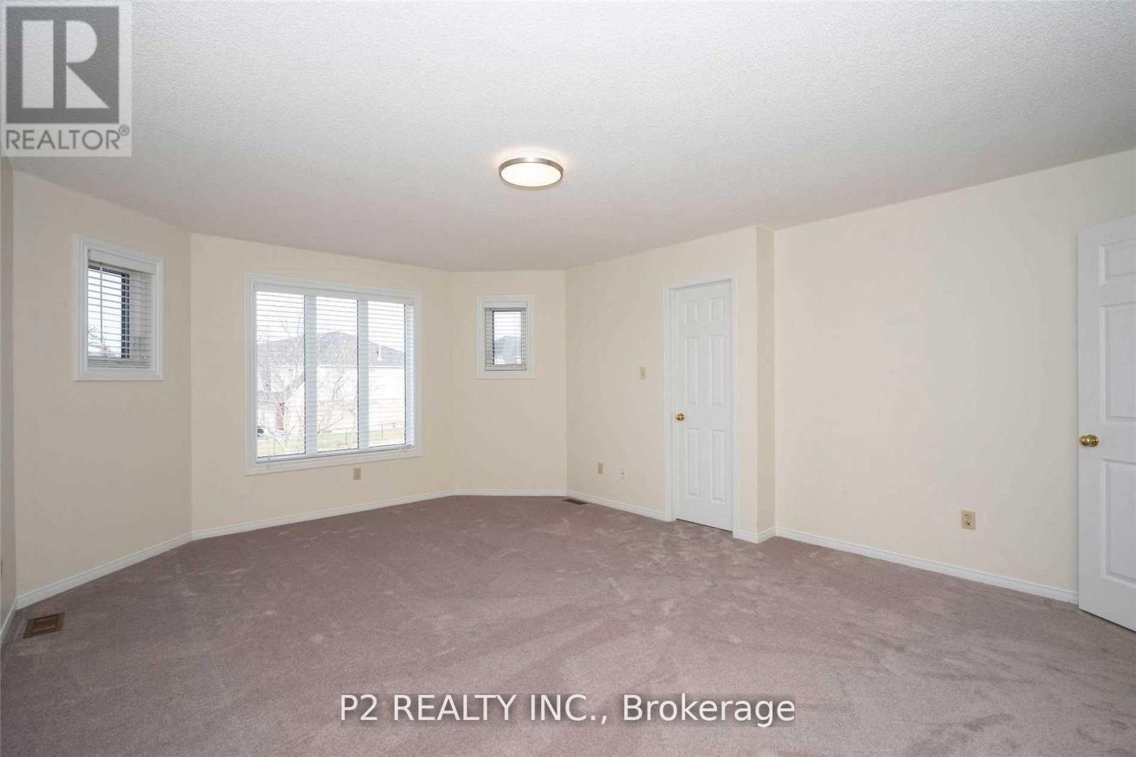 37 Oakridge Court, East Gwillimbury, Ontario  L9N 1M5 - Photo 13 - N12750310