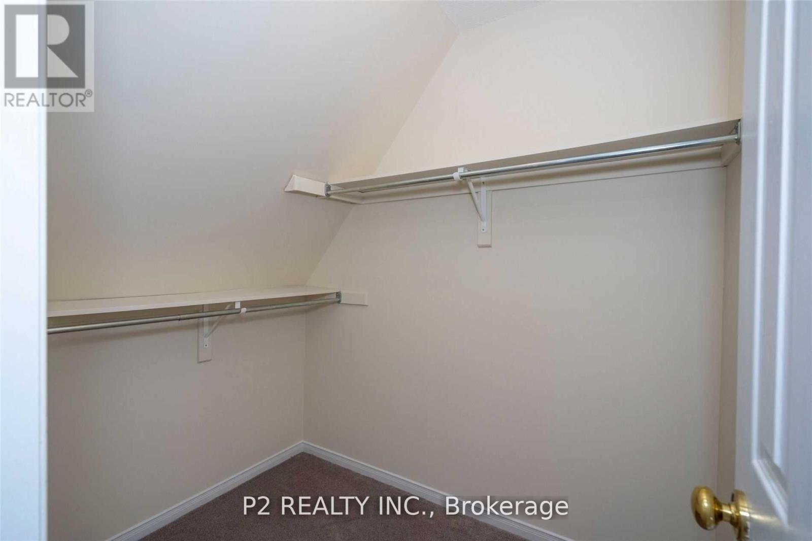 37 Oakridge Court, East Gwillimbury, Ontario  L9N 1M5 - Photo 14 - N12750310