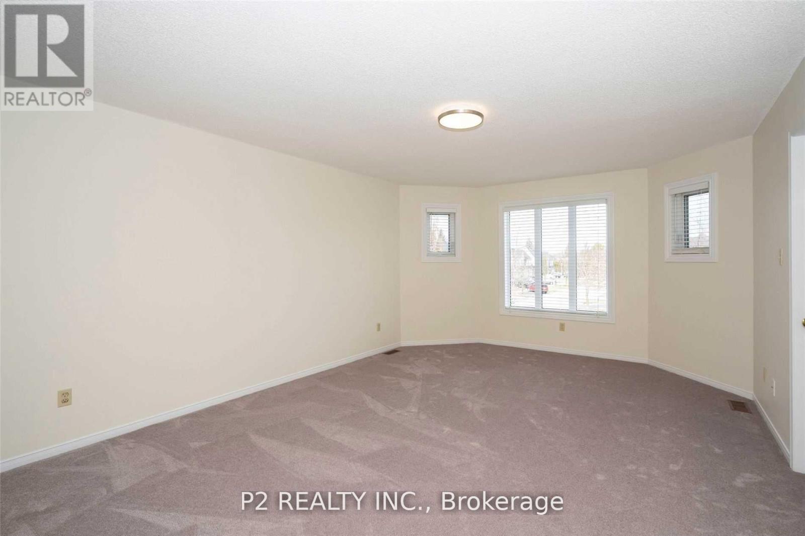 37 Oakridge Court, East Gwillimbury, Ontario  L9N 1M5 - Photo 15 - N12750310