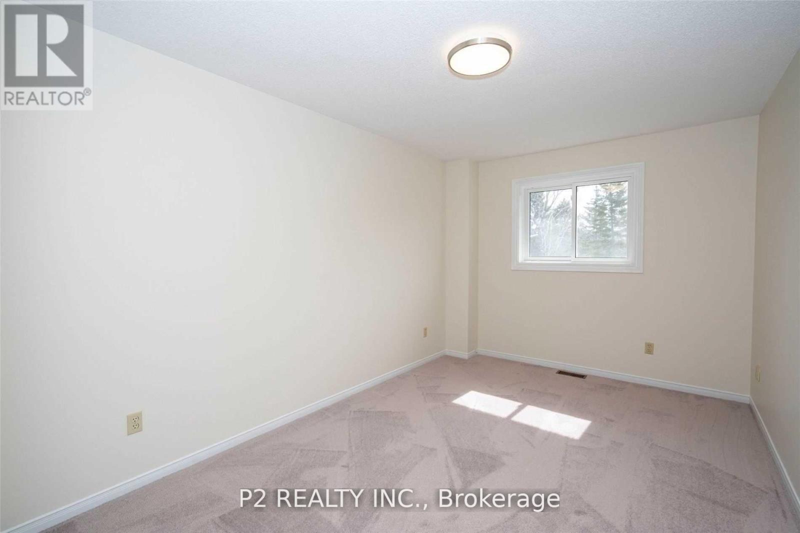 37 Oakridge Court, East Gwillimbury, Ontario  L9N 1M5 - Photo 19 - N12750310