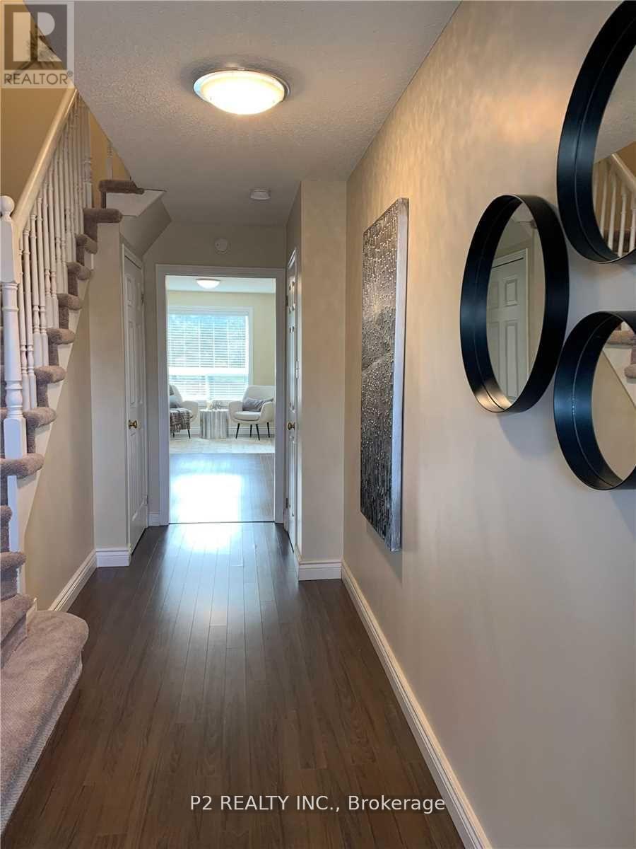 37 Oakridge Court, East Gwillimbury, Ontario  L9N 1M5 - Photo 3 - N12750310