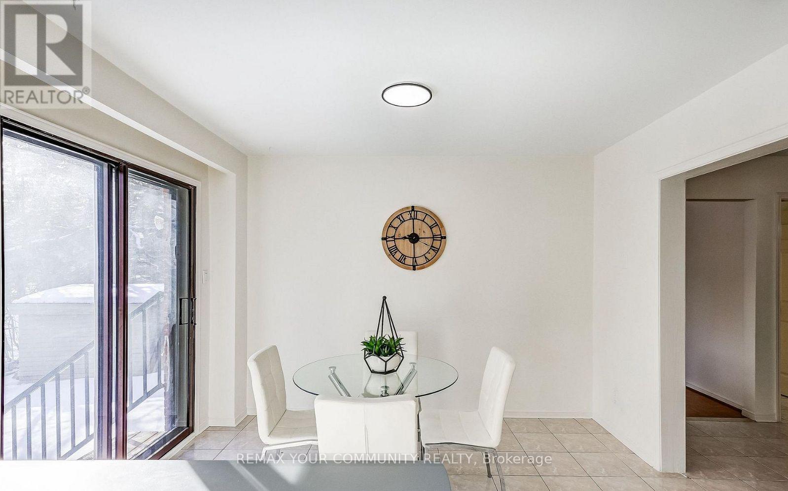 37 Mackay Drive, Richmond Hill, Ontario  L4C 6N9 - Photo 10 - N12750320